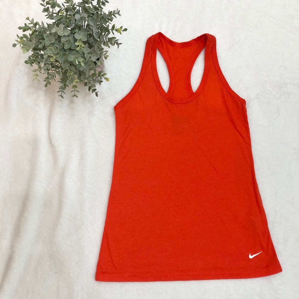 2 Nike XS workout tops - Picture 4 of 5